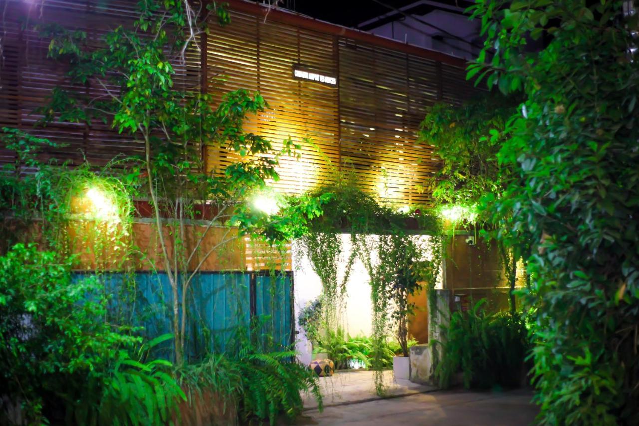 Cinnamon Airport Residencies Катунаяка Экстерьер фото