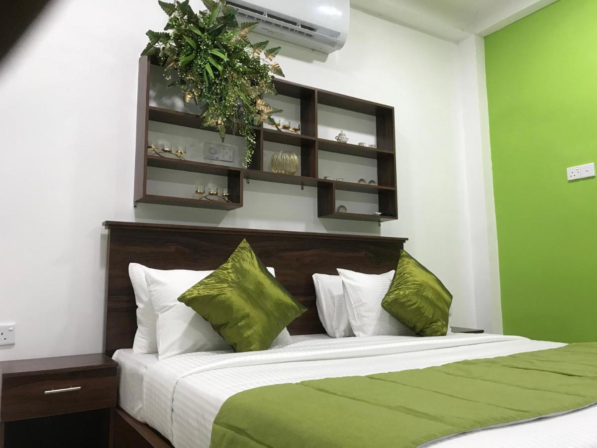 Cinnamon Airport Residencies Катунаяка Экстерьер фото