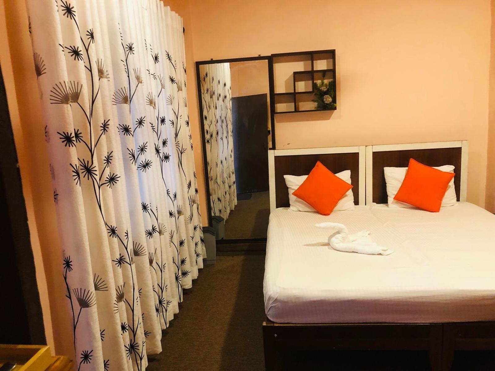 Cinnamon Airport Residencies Катунаяка Экстерьер фото
