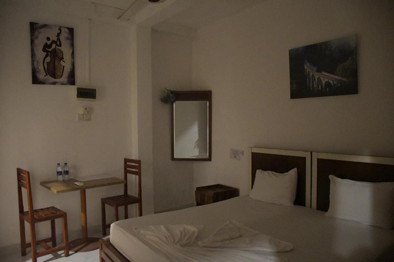 Cinnamon Airport Residencies Катунаяка Экстерьер фото