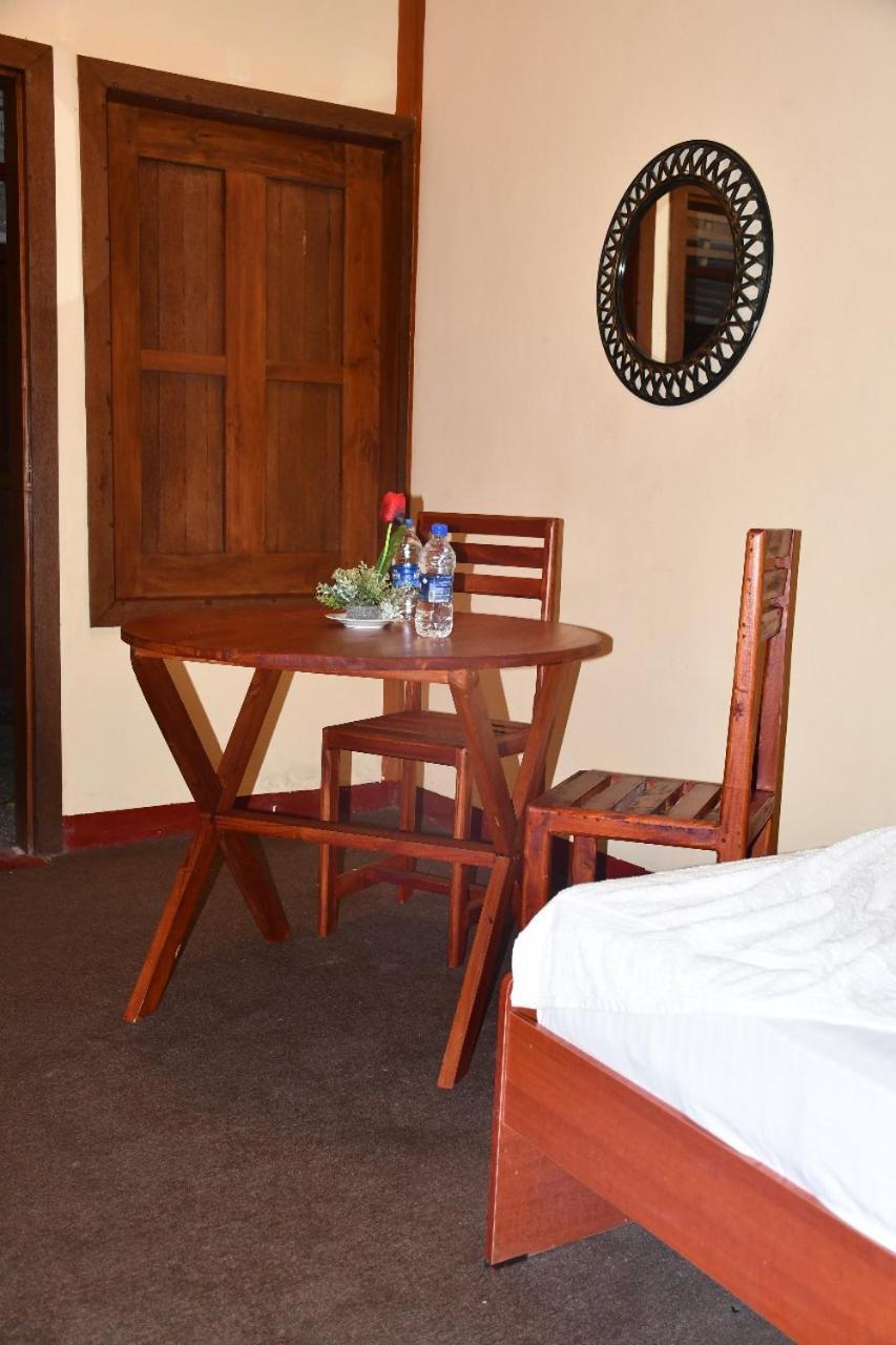 Cinnamon Airport Residencies Катунаяка Экстерьер фото